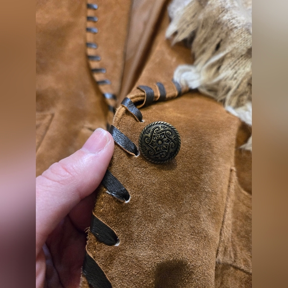 Wear On Earth brand. Leather jacket/ blazer. Size Med. 2 pockets. Metal button. - Picture 5 of 13